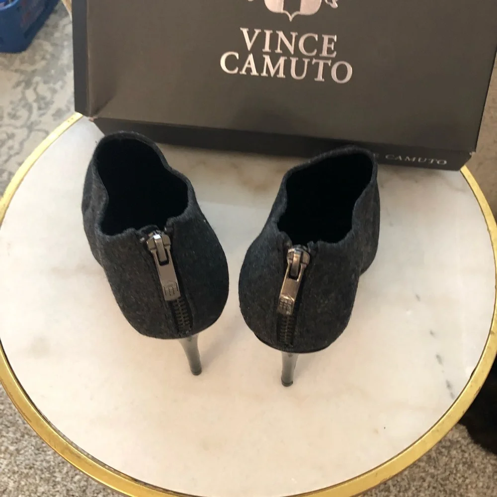 - Vince Camuto Heels HOST PICK 7-11-21 HP 2X - Picture 6 of 15